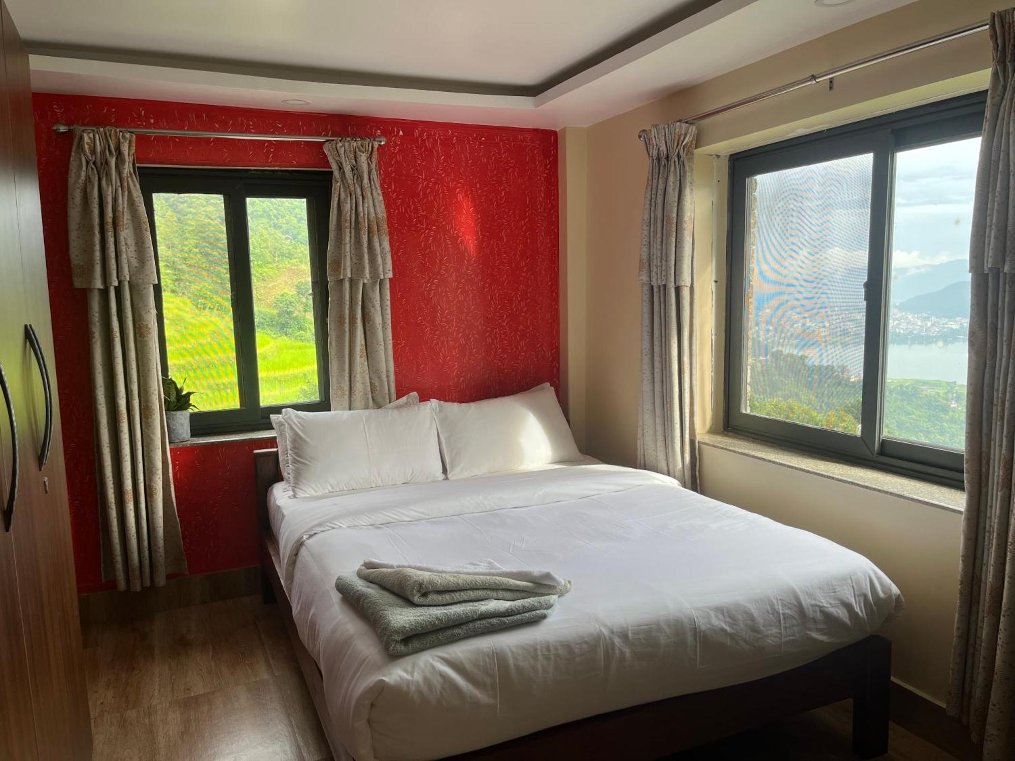The North Face Inn'S Homestay Pokhara Bagian luar foto