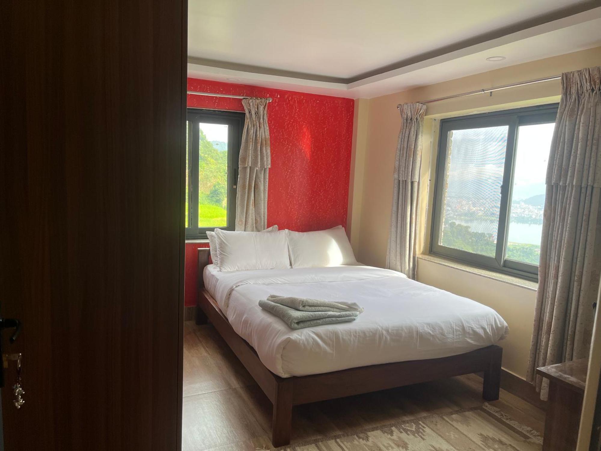 The North Face Inn'S Homestay Pokhara Bagian luar foto